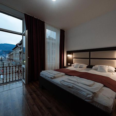 Quantum House Hotell Vatra Dornei Exteriör bild