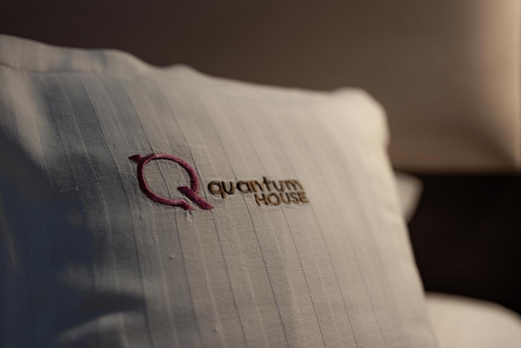 Quantum House Hotell Vatra Dornei Exteriör bild